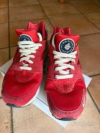scarpe nike huarache rosse