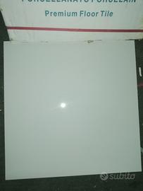 mattonelle lucide nuove