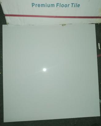 mattonelle lucide nuove