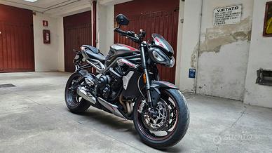 Triumph Street Triple 765 RS - 11/2020 - 15900 km