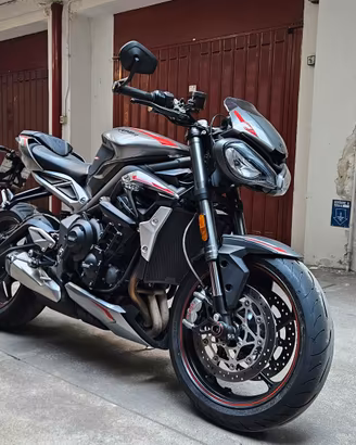 Triumph Street Triple 765 RS - 11/2020 - 15900 km