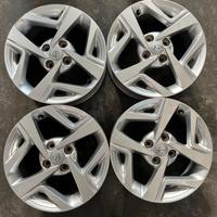 4 cerchi lega hyundai i10 toyota aygo r15 lt3764