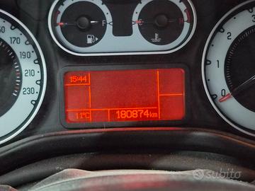 FIAT 500 L 2014 CON CAMBIO AUTOMATICO