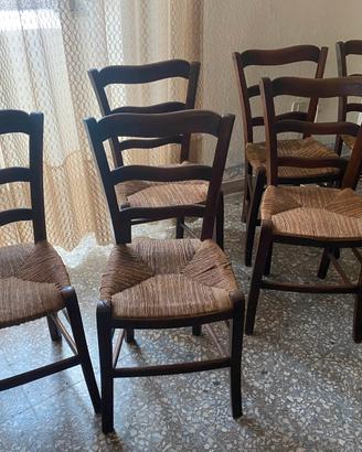 Sei sedie di legno seduta in paglia