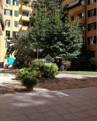 2 LOCALI A ROMA