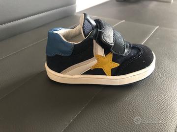 Scarpa Bimbo numero 19