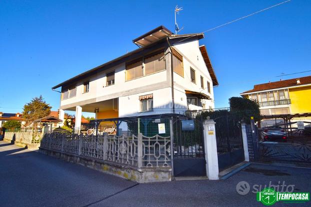 TRE LOCALI CON GIARDINO E POSTO AUTO