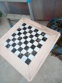 Tavolinetto in marmo