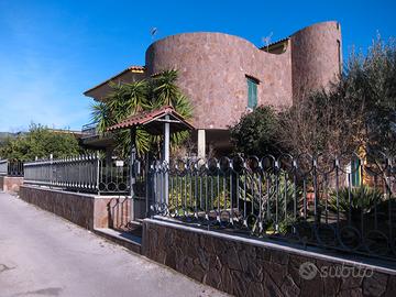 Villa singola con giardino