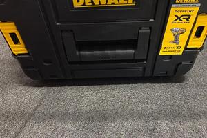 Scatola vuota nuova mai usata Dewalt