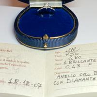 Anello oro bianco con diamante naturale 