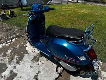 Vespa 300 gts