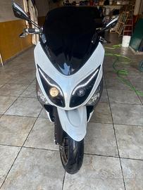 Splendido tmax500 tenuto benissimo