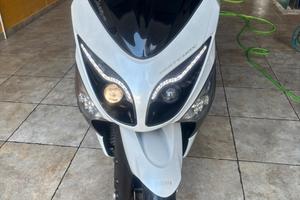 Splendido tmax500 tenuto benissimo