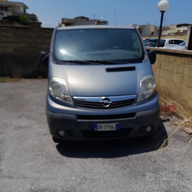 Opel vivaro/ renault trafic