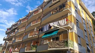 Appartamento di 95 m² con 4 locali e box auto a Ge