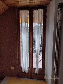 balcone di legno douglas con vetrocamera