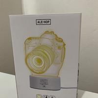 ALE-HOP lampada LED a forma di fotocamera