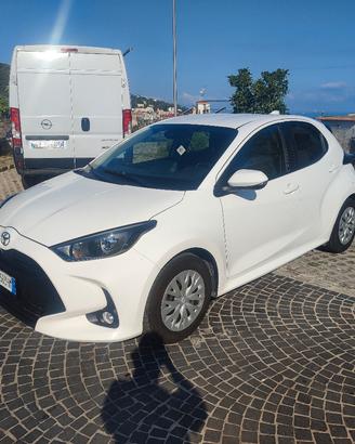 TOYOTA YARIS 1.0 ACTIVE ANNO 2022