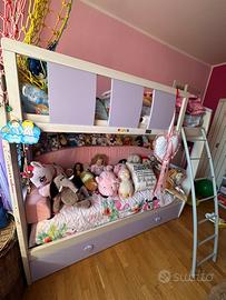 Letto a castello con rete di protezione