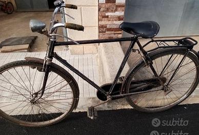 Bicicletta con freni a bacchetta 