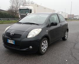 Toyota Yaris 1.3 benzina