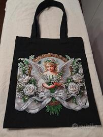 Borsa nera con Angelo decorata in Diamond Painting