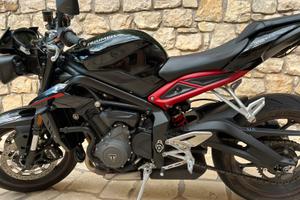 TRIUMPH STREET TRIPLE