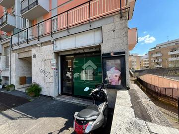 NEGOZIO A ROMA