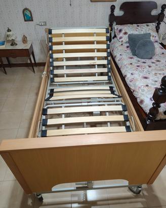 Letto da degenza quasi nuovo