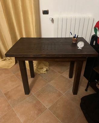 Scrivania in legno massello