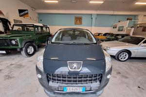 Peugeot 3008 1.6 e-HDi 112CV cambio robotizzato S.