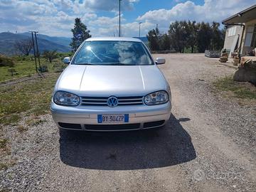 VOLKSWAGEN Golf 4ª serie - 2002