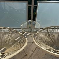 Sedie e tavolino da balcone