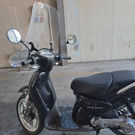 motorino scooter scarabeo  50 nero