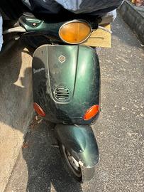 Vespa piaggio ET4 125