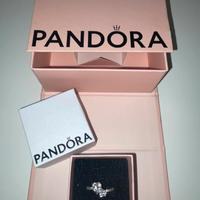Anello Pandora originale in argento con zirconi