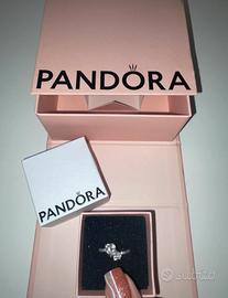 Anello Pandora originale in argento con zirconi