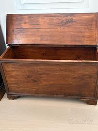 Cassapanca in legno