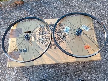 Coppia ruote mtb Shimano 29 WH-M8120