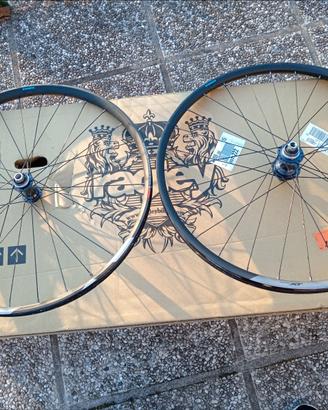 Coppia ruote mtb Shimano 29 WH-M8120