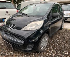 Peugeot 107 1,0 benzina anno 2009