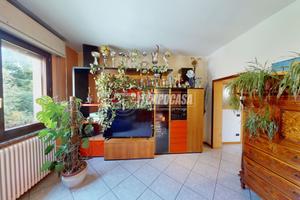 APPARTAMENTO IN BIFAMILIARE CON 6 CAMERE!