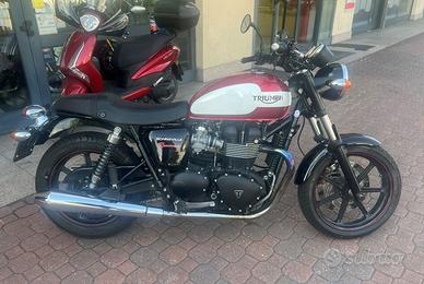 Triumph Bonneville NewChurch