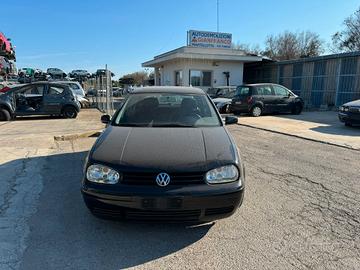 RICAMBI AUTO VOLKSWAGEN GOLF 2001NERA