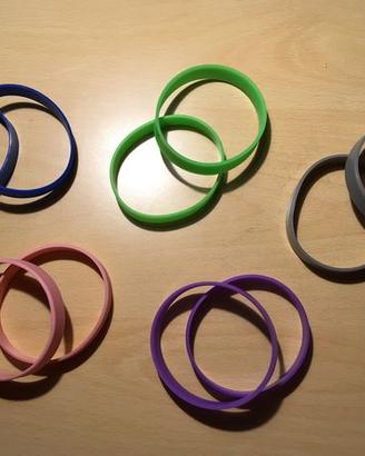 Braccialetti in silicone colorati