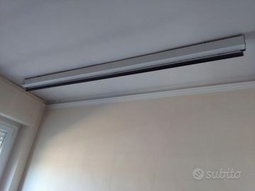Schermo motorizzato 2x2.5 mt.