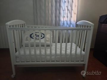 Lettino Pali bianco + materasso + set lenzuola – o