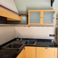 Cucina Aiko angolare con cappa/dispensa e luce int