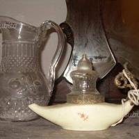 Lampada e brocca antiche